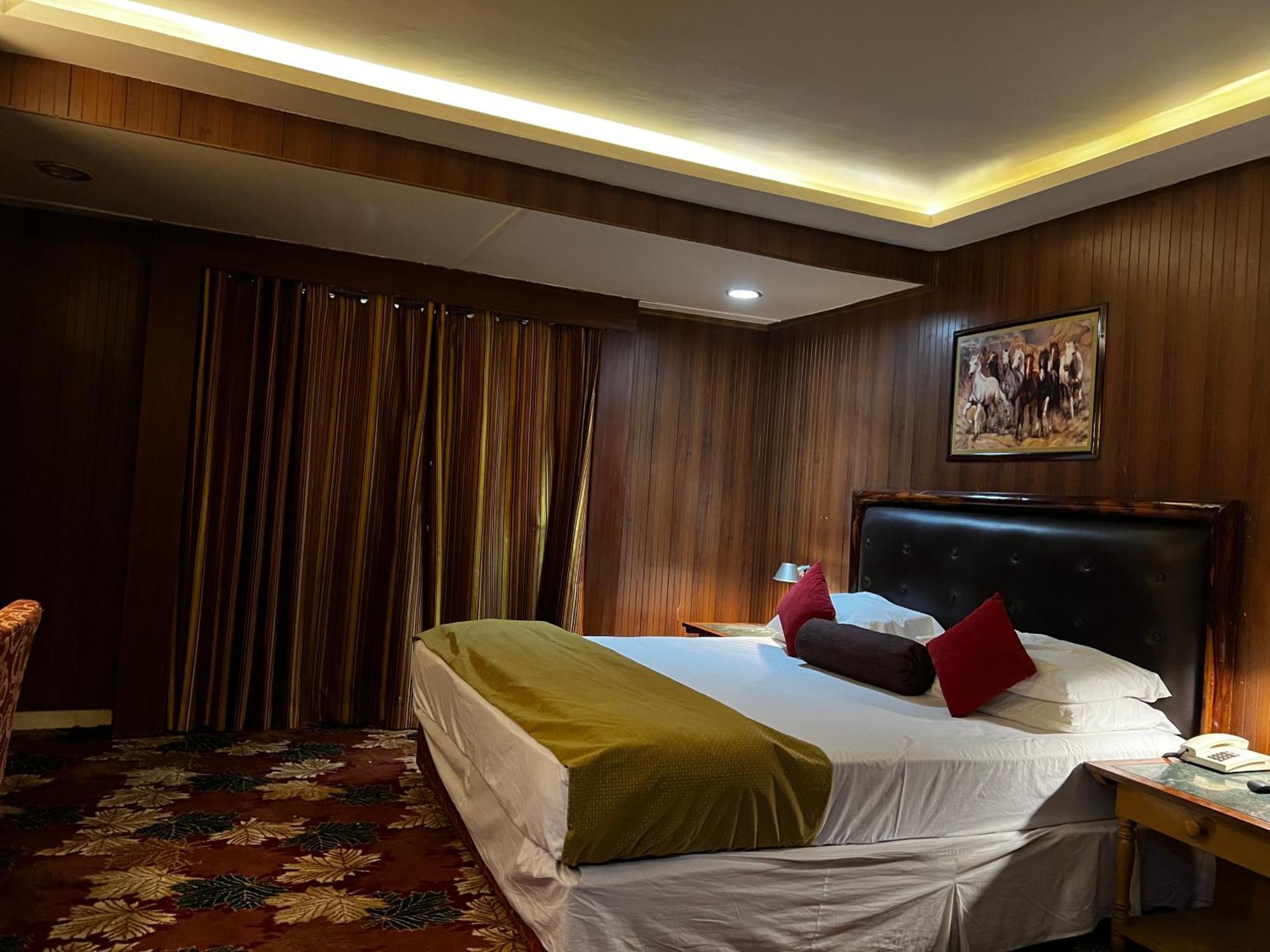 Hotel Galaxy Karachi Luaran gambar
