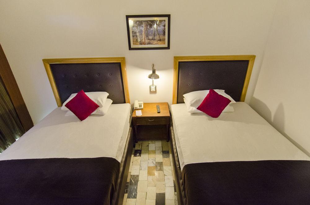 Hotel Galaxy Karachi Luaran gambar