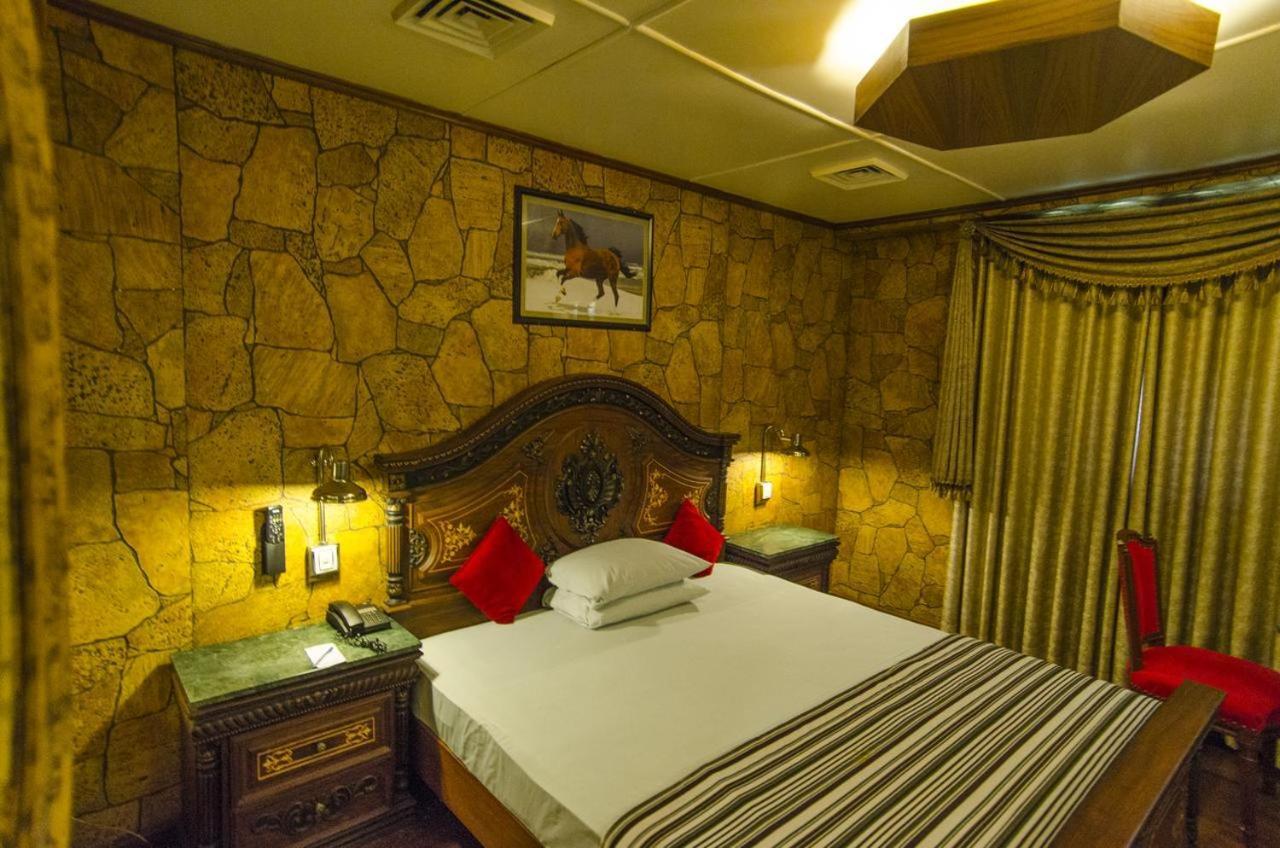 Hotel Galaxy Karachi Luaran gambar